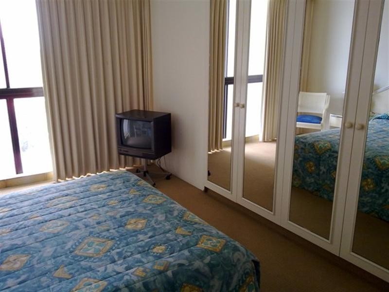 19c/1 Albert Avenue, Broadbeach QLD 4218