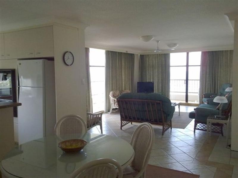 19c/1 Albert Avenue, Broadbeach QLD 4218