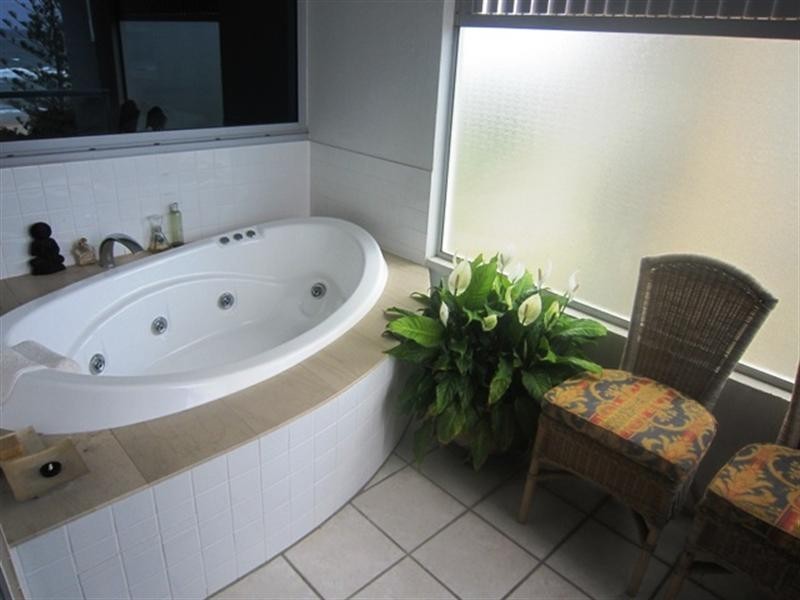 5/112 The Esplanade, Burleigh Heads QLD 4220