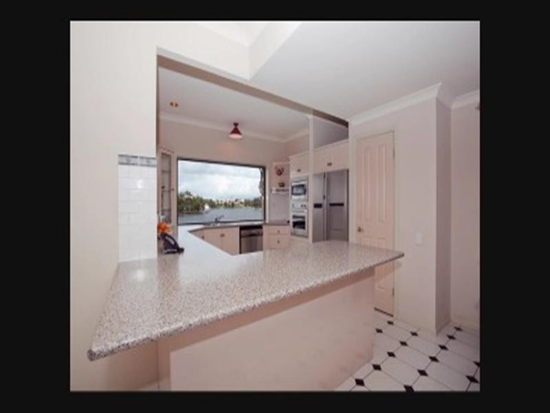 Clear Island Waters QLD 4226