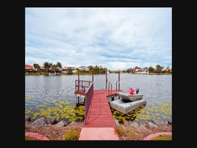 Clear Island Waters QLD 4226