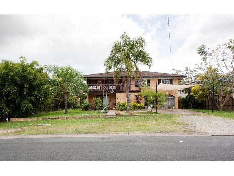 12 Geoff Wolter Drive, Molendinar QLD 4214