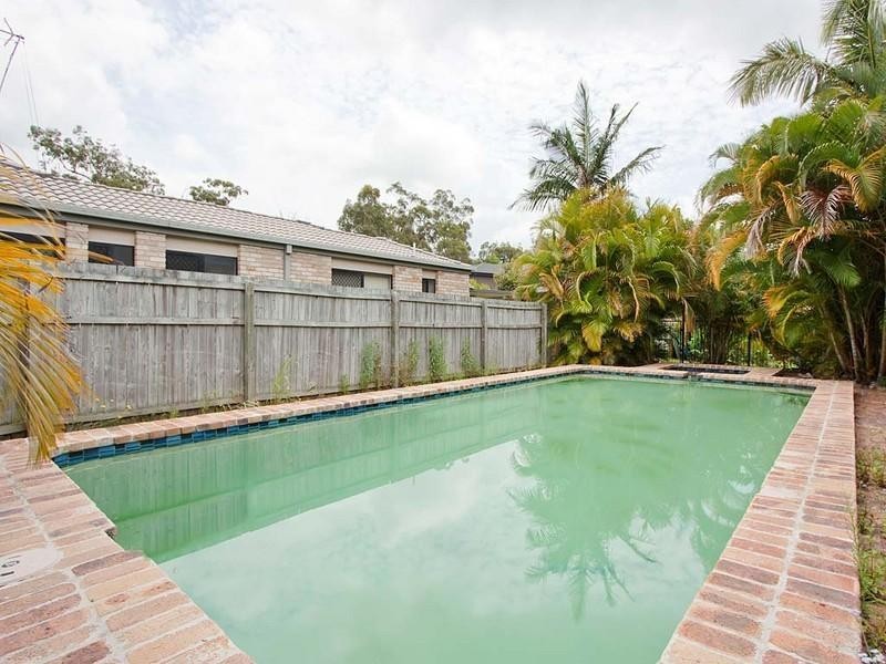 12 Geoff Wolter Drive, Molendinar QLD 4214