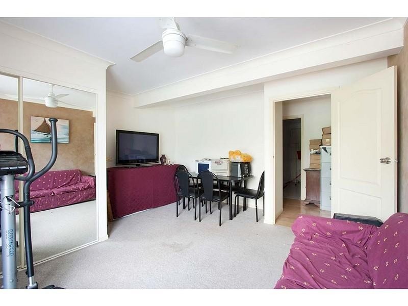 12 Geoff Wolter Drive, Molendinar QLD 4214