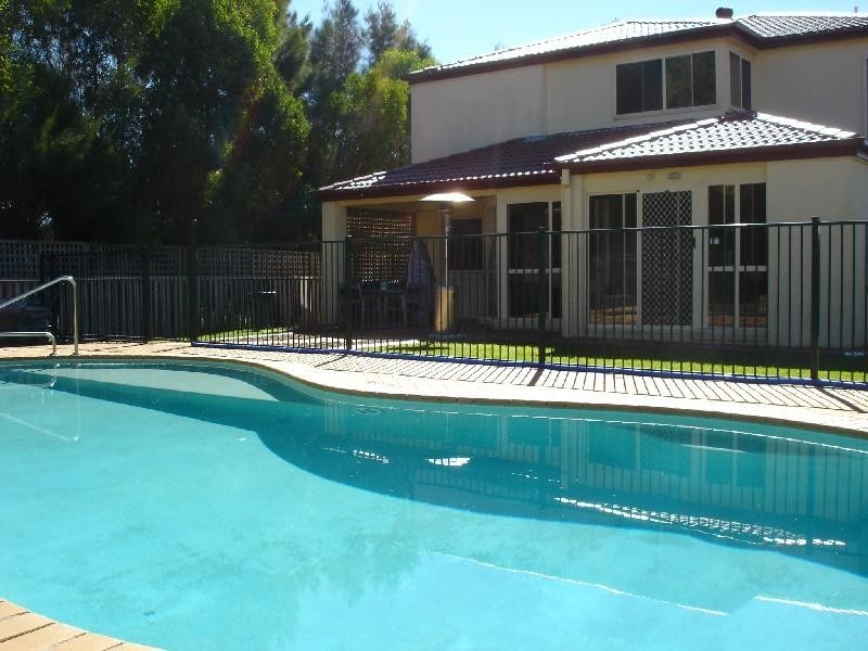 26 Sea Eagle Drive, Burleigh Waters QLD 4220