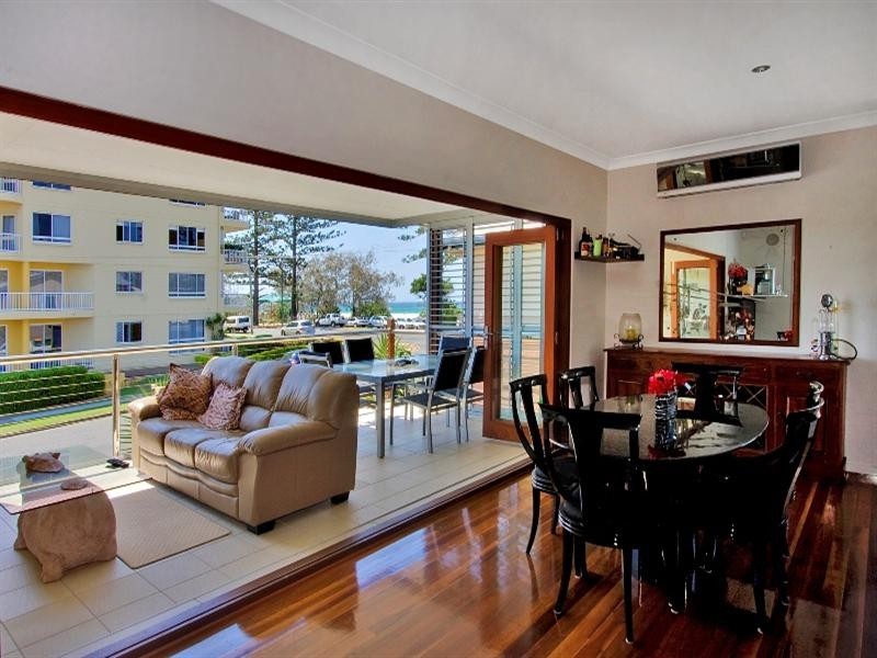 Villa 2/32 Pacific Parade, Bilinga QLD 4225