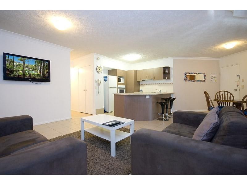 4 ‘Grande Florida’, 7 Redondo Avenue, Miami QLD 4220