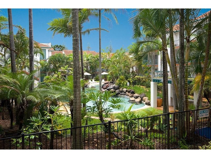 4 ‘Grande Florida’, 7 Redondo Avenue, Miami QLD 4220