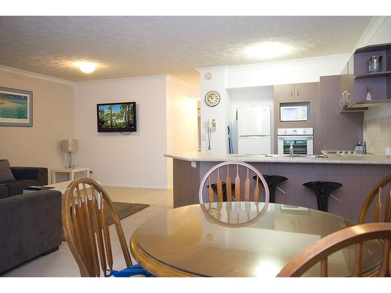 4 ‘Grande Florida’, 7 Redondo Avenue, Miami QLD 4220