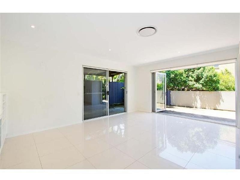 25 Petrel Avenue, Mermaid Beach QLD 4218