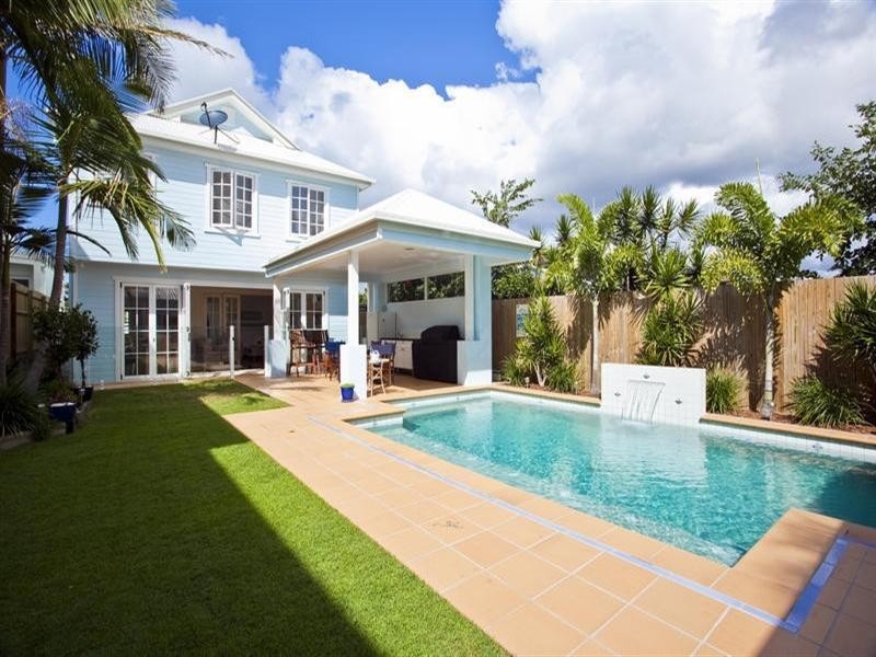 25 Thirteenth Avenue, Palm Beach QLD 4221