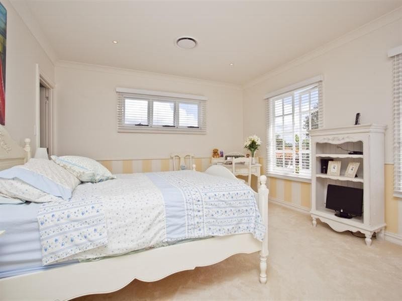 25 Thirteenth Avenue, Palm Beach QLD 4221