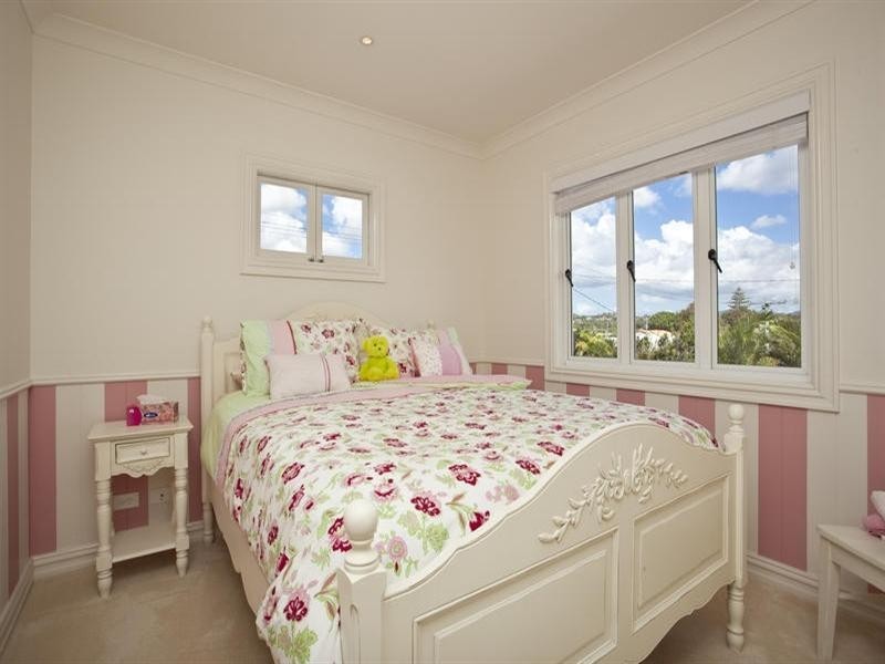 25 Thirteenth Avenue, Palm Beach QLD 4221