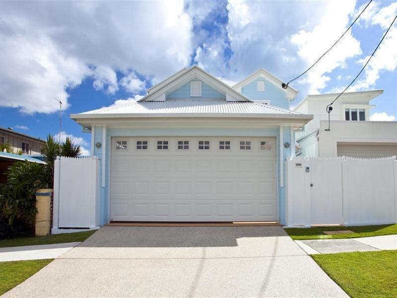 25 Thirteenth Avenue, Palm Beach QLD 4221