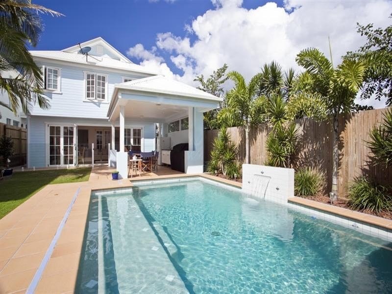 25 Thirteenth Avenue, Palm Beach QLD 4221