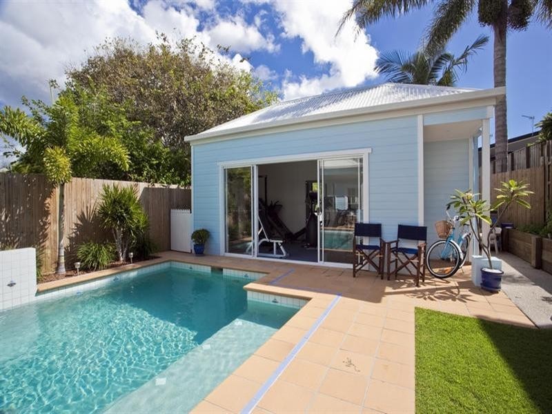25 Thirteenth Avenue, Palm Beach QLD 4221