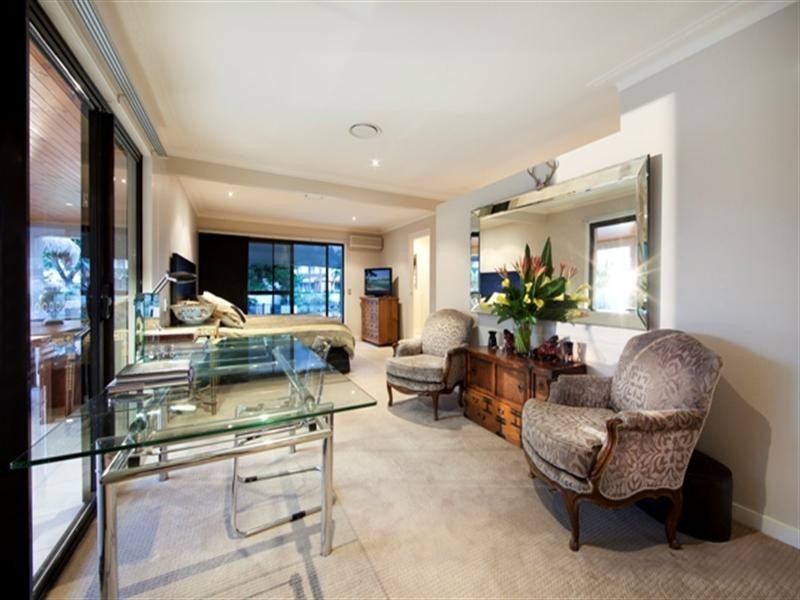 Broadbeach Waters QLD 4218