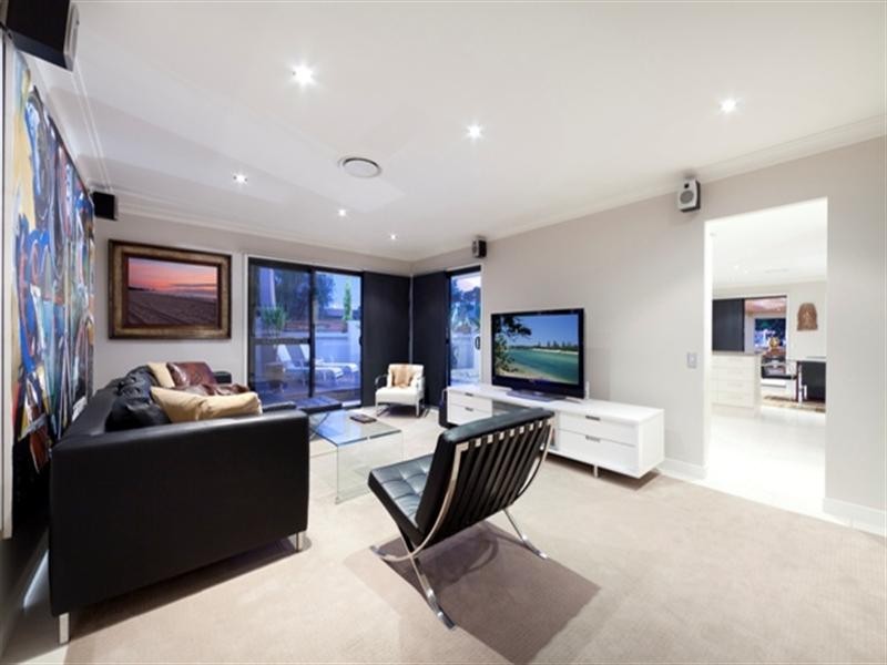 Broadbeach Waters QLD 4218