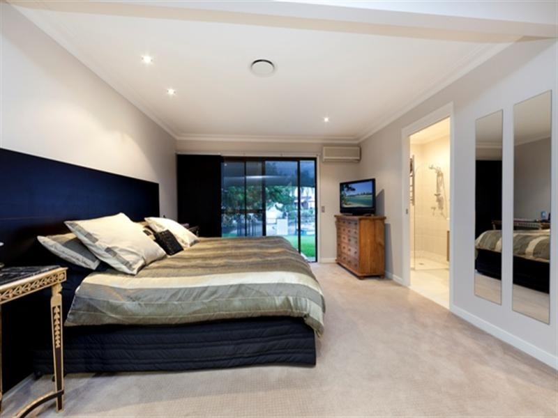 Broadbeach Waters QLD 4218