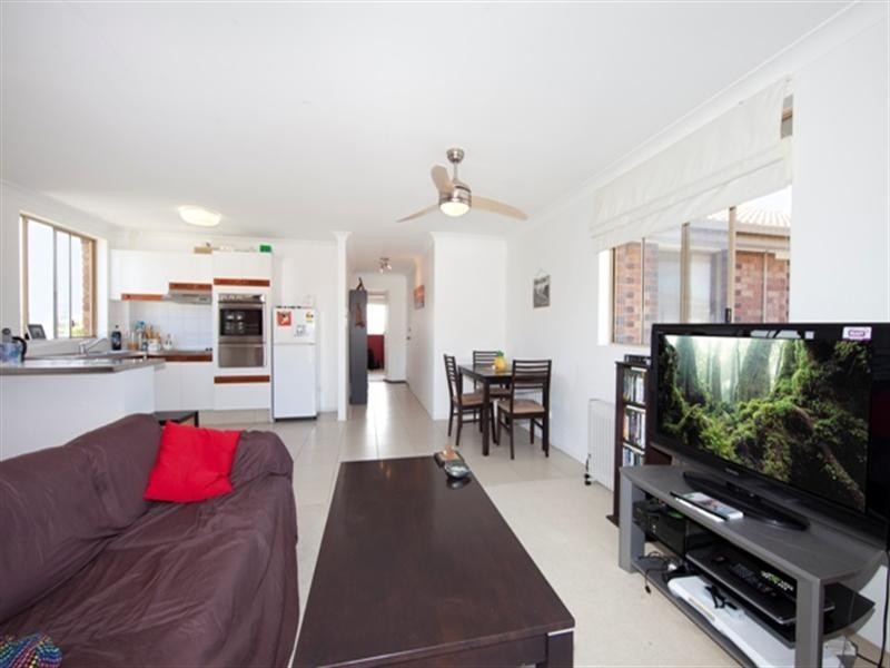 8/44 Ocean Street, Mermaid Beach QLD 4218