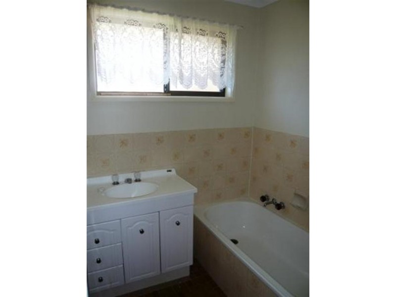 1/8 Peacock Place, Burleigh Waters QLD 4220