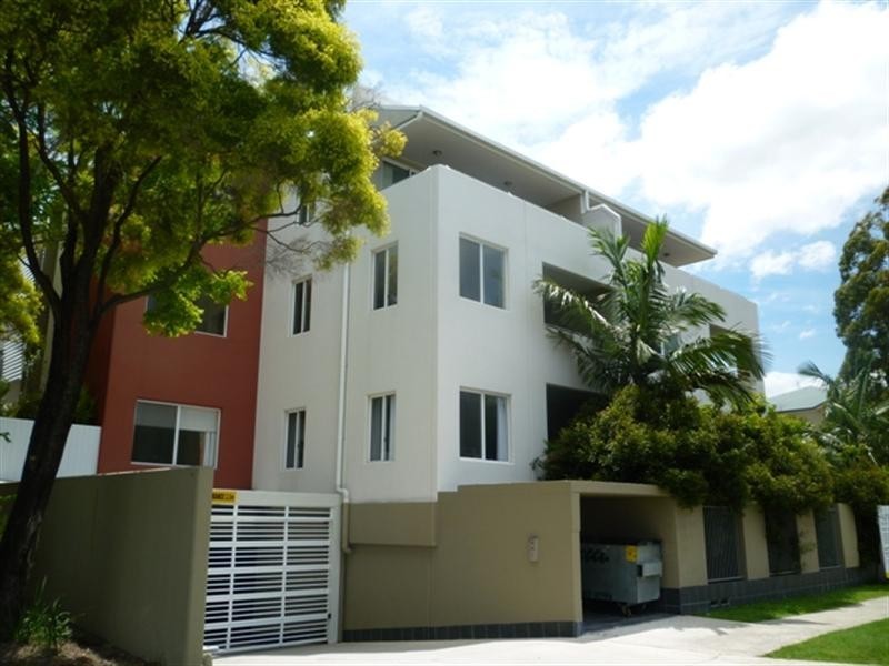 10 ‘Jaz Apartments’ 6 Rose Street, Southport QLD 4215