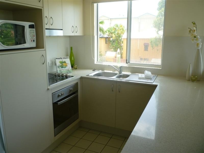 10 ‘Jaz Apartments’ 6 Rose Street, Southport QLD 4215