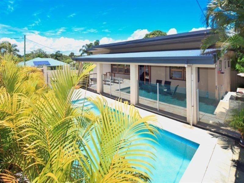 21 Lind Avenue, Southport QLD 4215