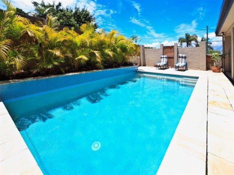 21 Lind Avenue, Southport QLD 4215