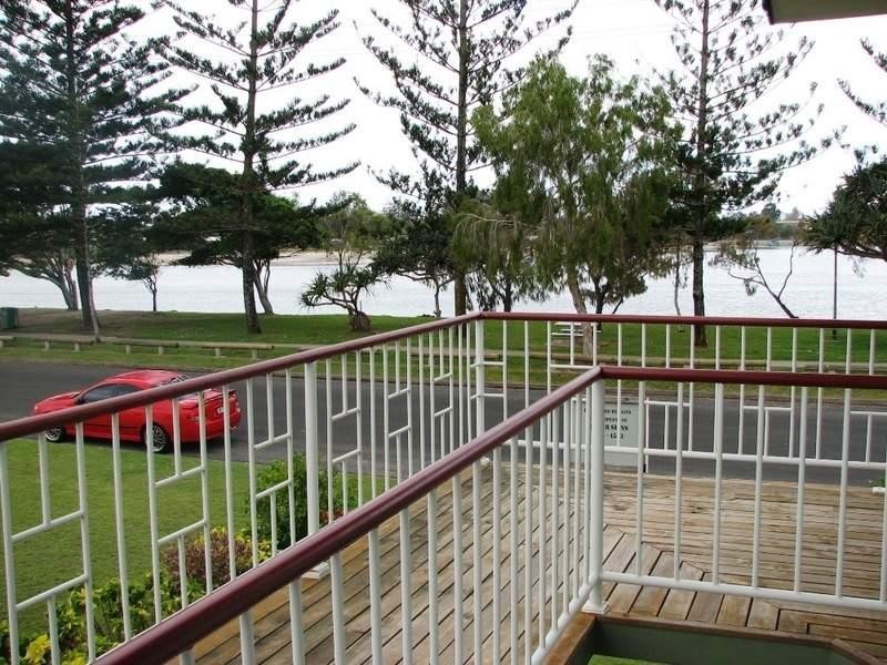 29 Awoonga Avenue, Burleigh Heads QLD 4220