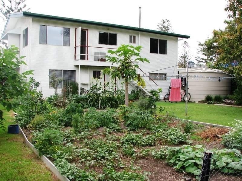 29 Awoonga Avenue, Burleigh Heads QLD 4220