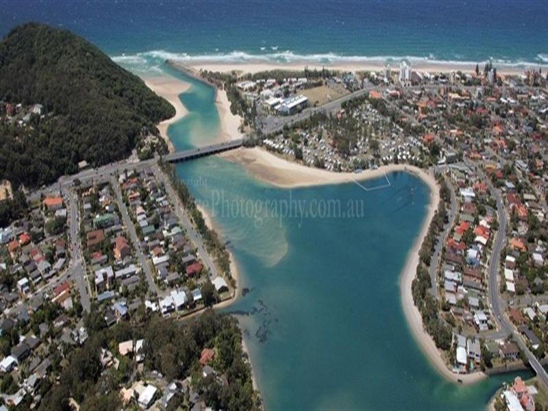 29 Awoonga Avenue, Burleigh Heads QLD 4220