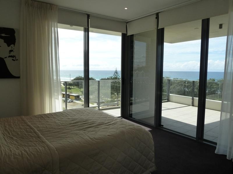 16 ‘Verve’, 173 Old Burleigh Road, Broadbeach QLD 4218