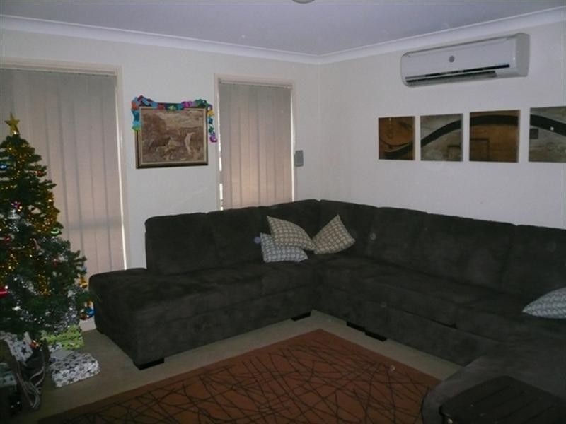 1/102 Greenacre Drive, Parkwood QLD 4214