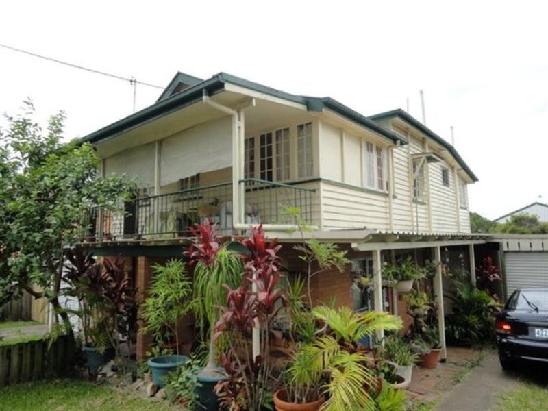 34 Government Road, Labrador QLD 4215