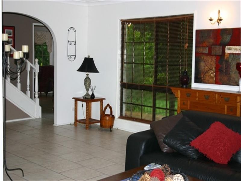 4 Heetera Court, Elanora QLD 4221