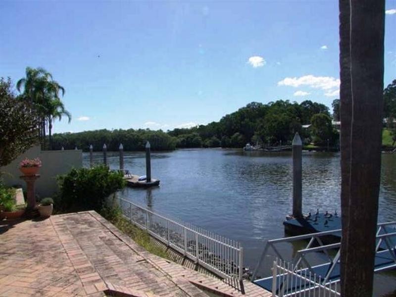 5326 Marine Drive North, Hope Island QLD 4212