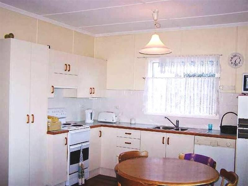 25 Jefferson Lane, Palm Beach QLD 4221