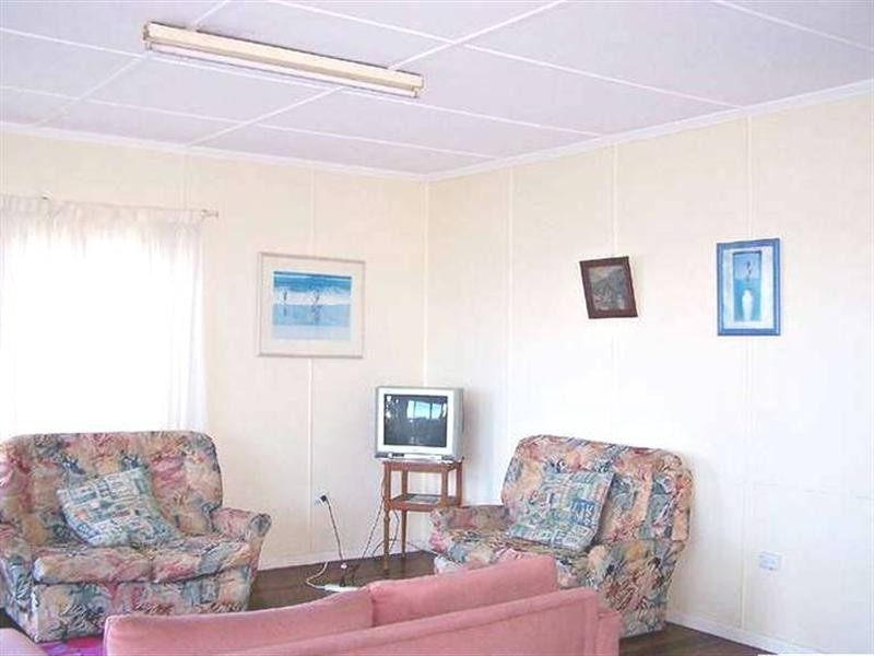 25 Jefferson Lane, Palm Beach QLD 4221