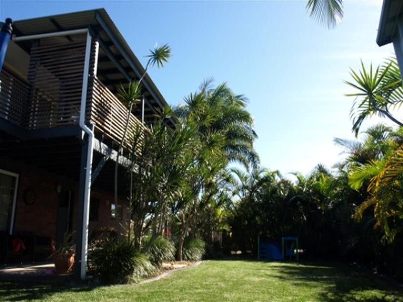 10 Lind Avenue, Southport QLD 4215