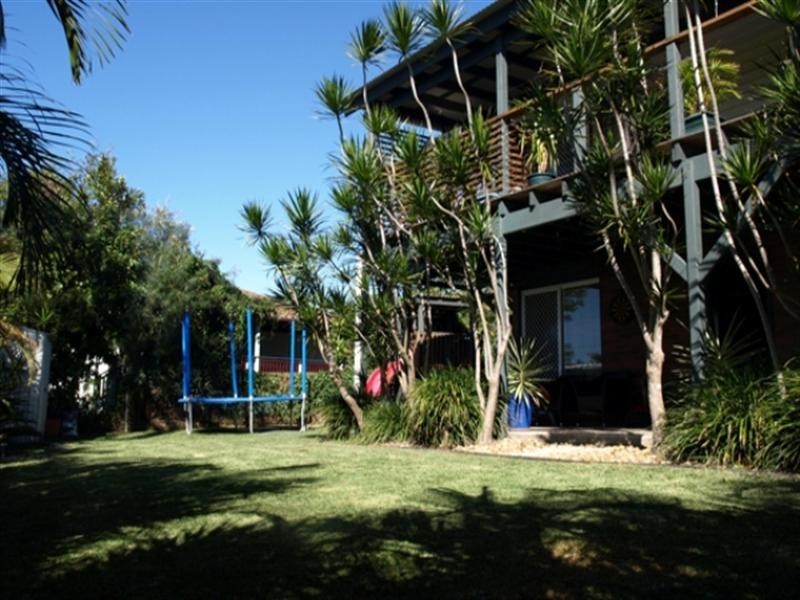 10 Lind Avenue, Southport QLD 4215