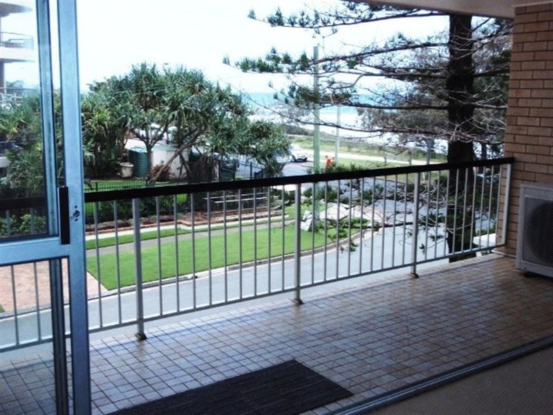 6/2 Britannia Avenue, Broadbeach QLD 4218