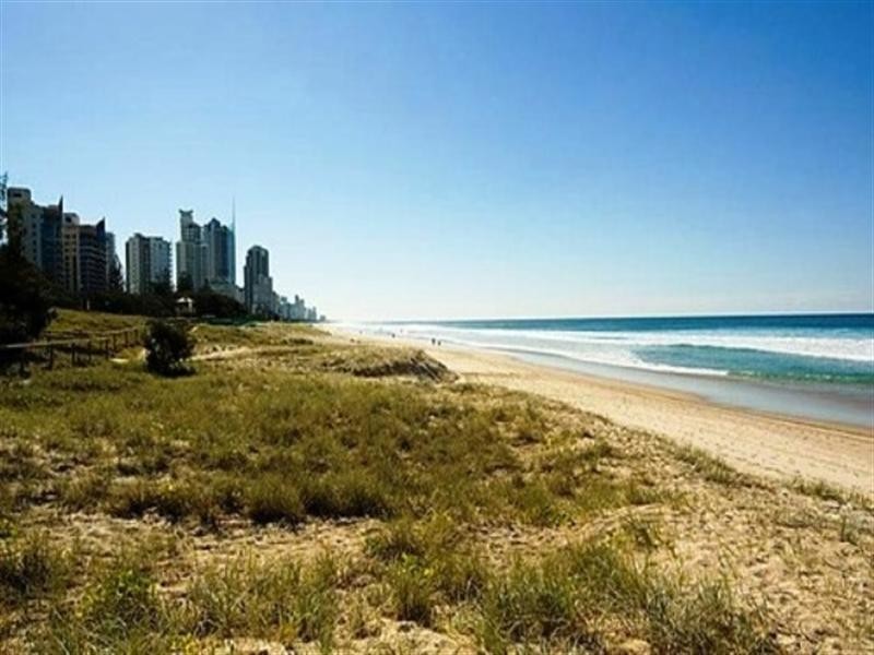 6/2 Britannia Avenue, Broadbeach QLD 4218