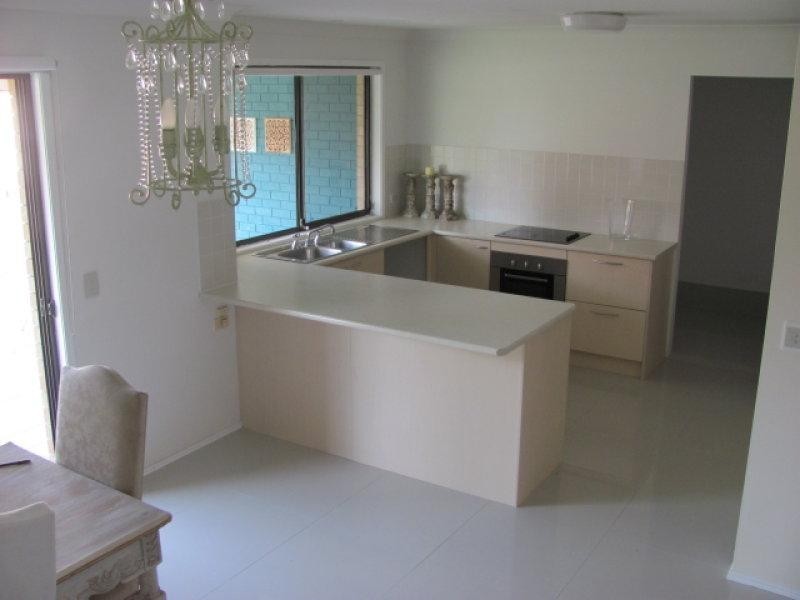 2/45 Government Road, Labrador QLD 4215