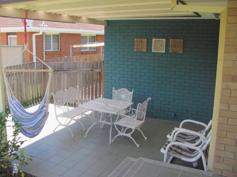 2/45 Government Road, Labrador QLD 4215