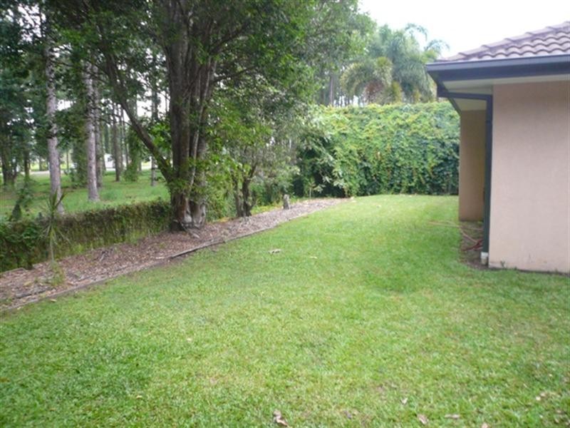 15 Ballybunyon Crescent, Hope Island QLD 4212