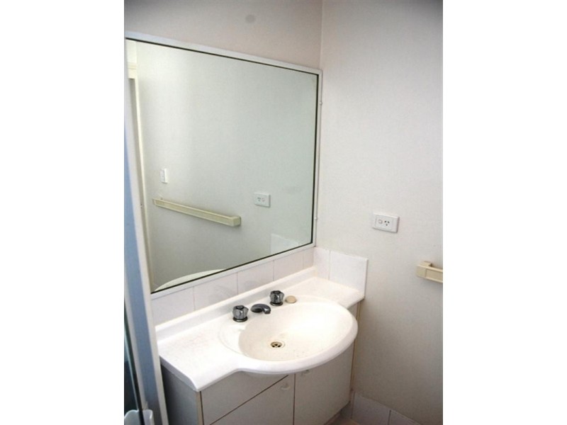 22/10 Genoa Street, Surfers Paradise QLD 4217