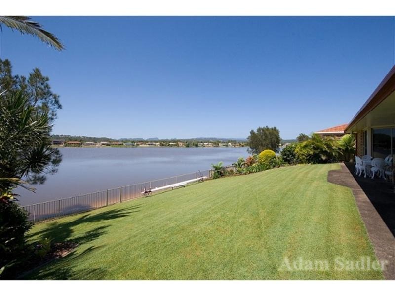 34 Auk Avenue, Burleigh Waters QLD 4220