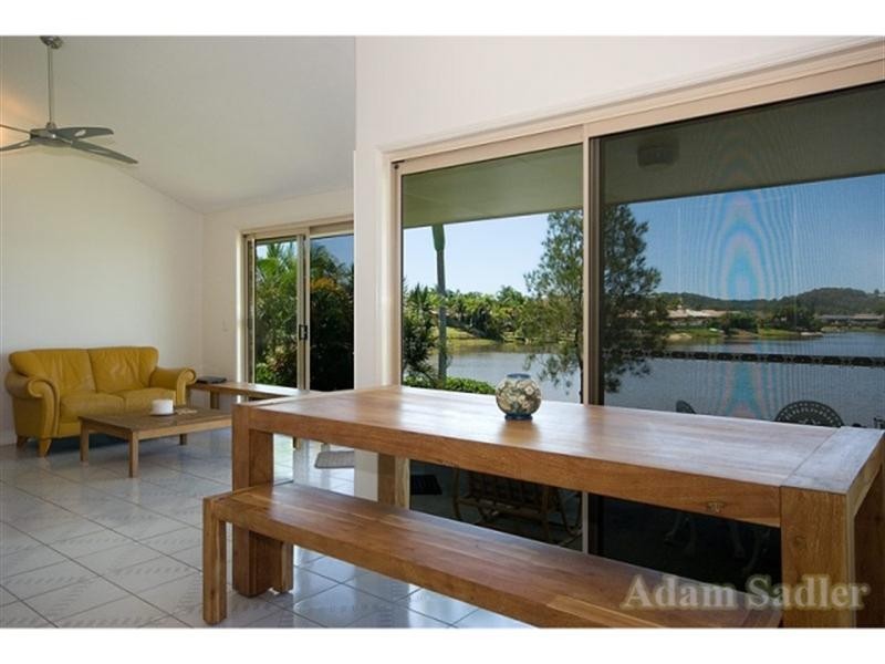 34 Auk Avenue, Burleigh Waters QLD 4220