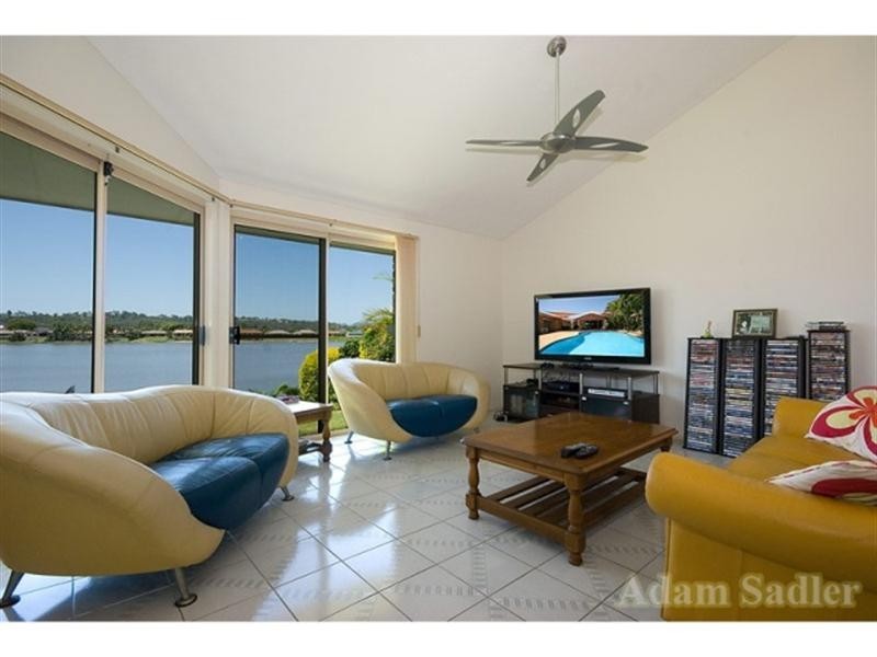 34 Auk Avenue, Burleigh Waters QLD 4220